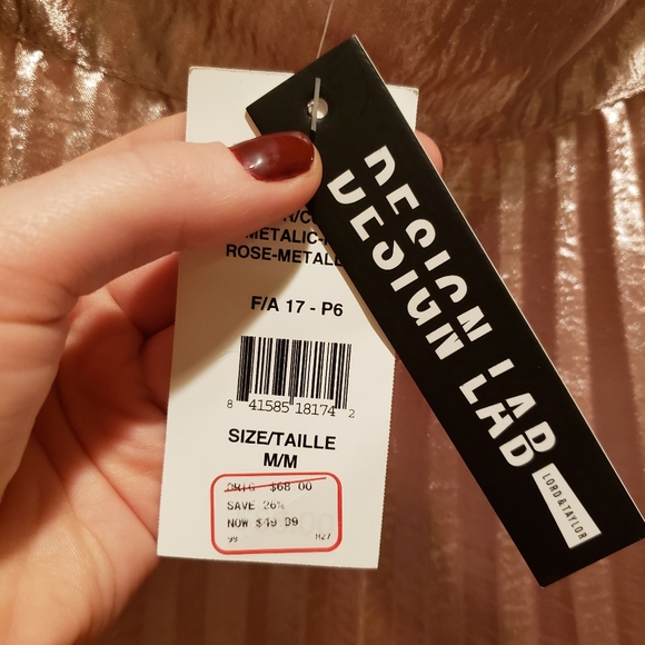 Pleated skirt - Picture 3 of 3